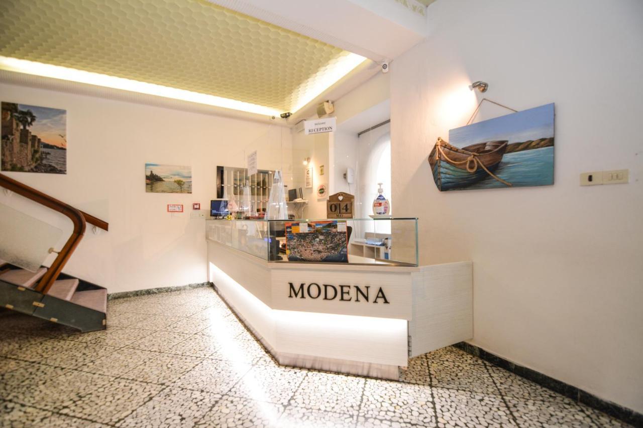 Hotel Modena Old Town 말세진느 외부 사진