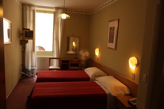 Hotel Modena Old Town 말세진느 외부 사진